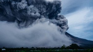 gunung-mletus-awan-panas-HR15o9lMnp.jpg